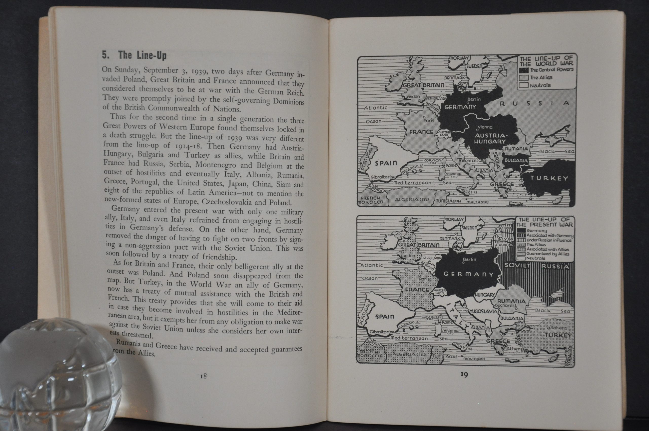 Headline Books War Atlas - Image 6